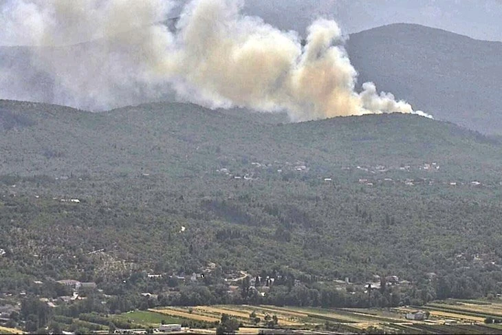 Kod Imotskog još uvijek gori