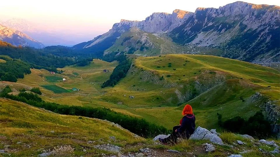 Planinarenje ljeti: Što odjenuti, ponijeti, kako se zaštiti i zašto ne bismo trebali planinariti sami