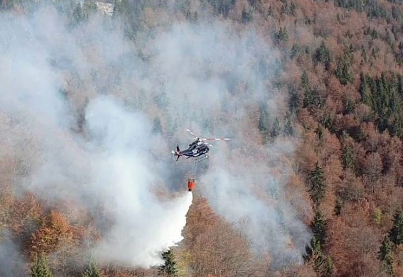 VIDEO | Helikopter iz RS gasi požar na Čvrsnici