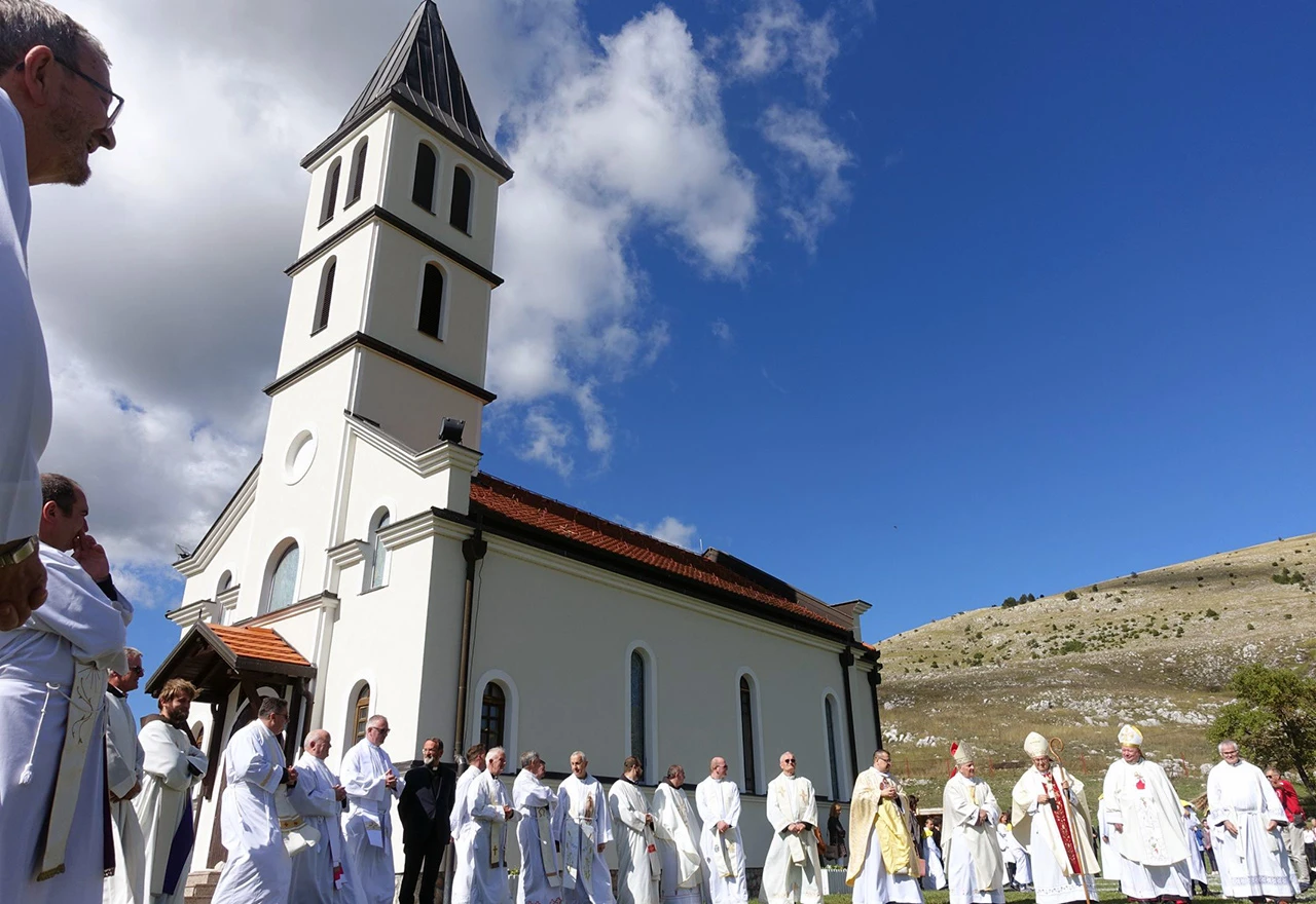 Kulturno - vjerska manifestacija DANI SVETOG ILIJE PROROKA 2022 u Bosanskom Grahovu