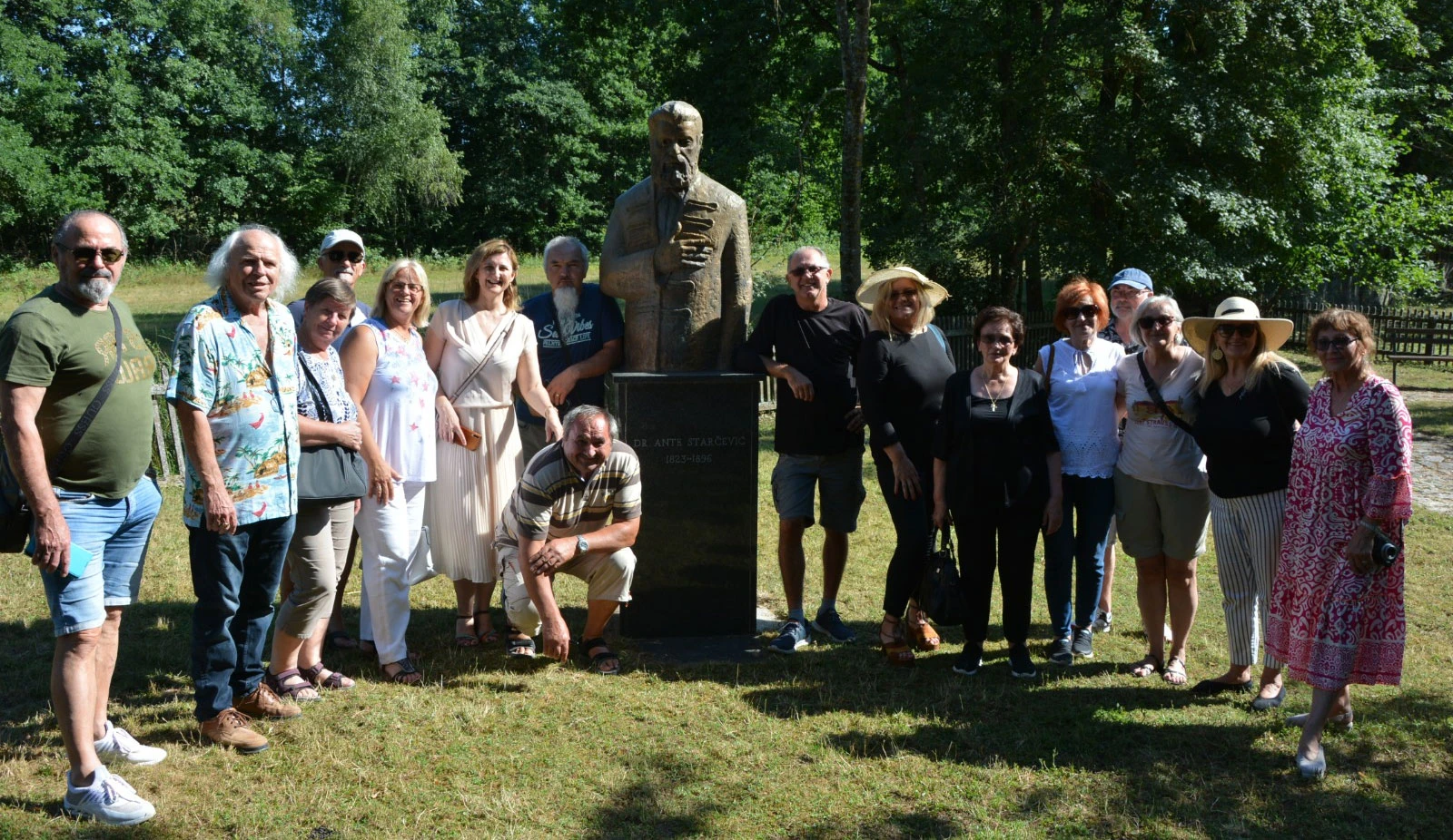 Susret Hrvatske izvandomovinske lirike pod nazivom Stazama Oca Domovine
