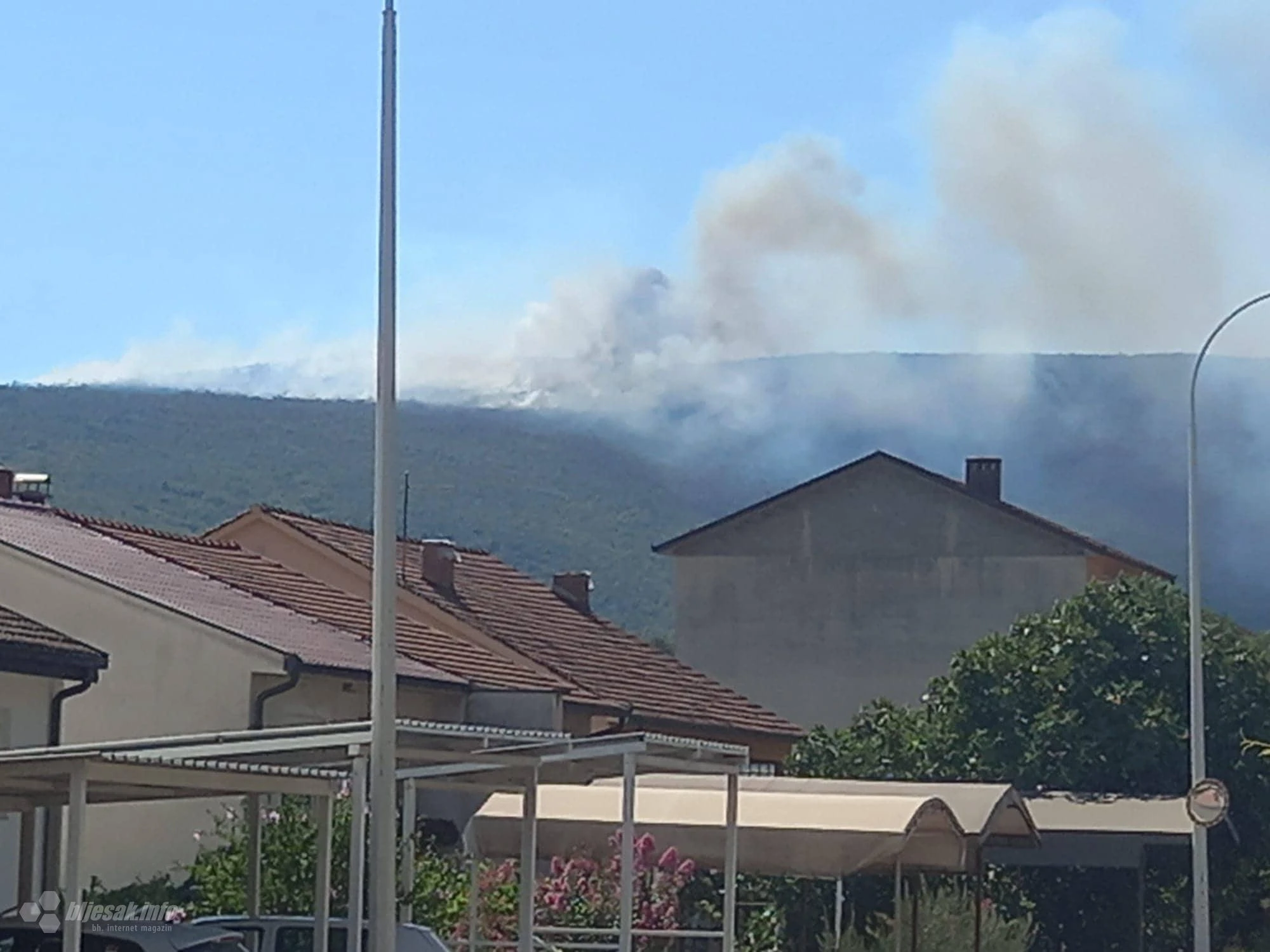 Gori na tromeđi Čapljine, Ljubuškog i Metkovića