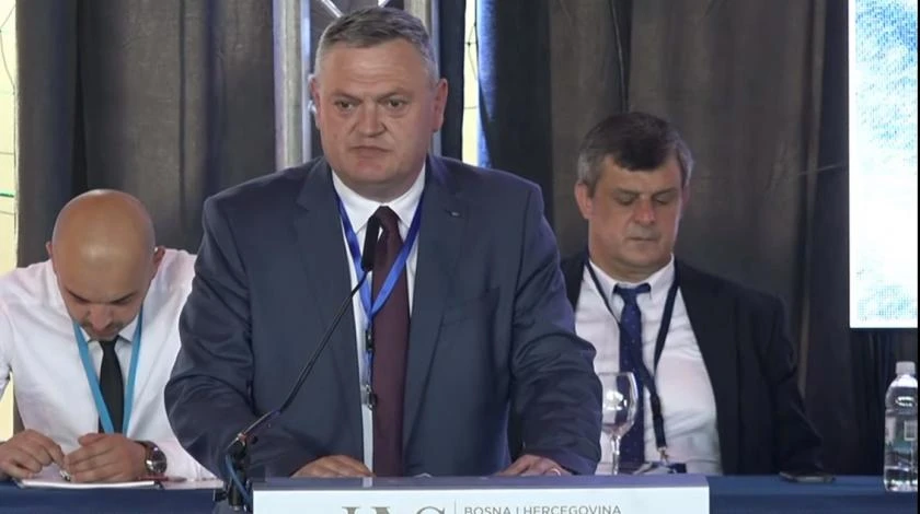 Cestama 720 tisuća KM