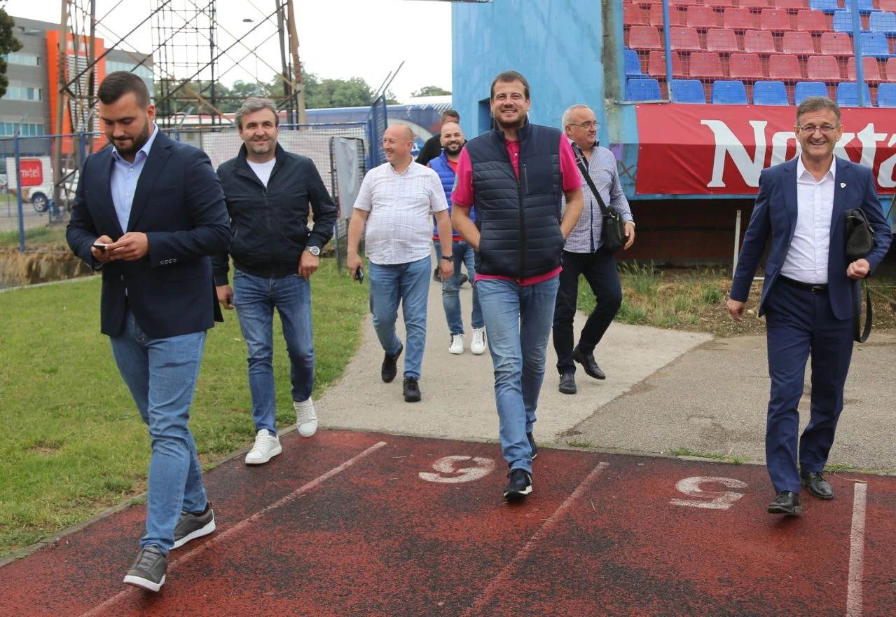 Borcu samo bod, Lalatović diže sidro? 