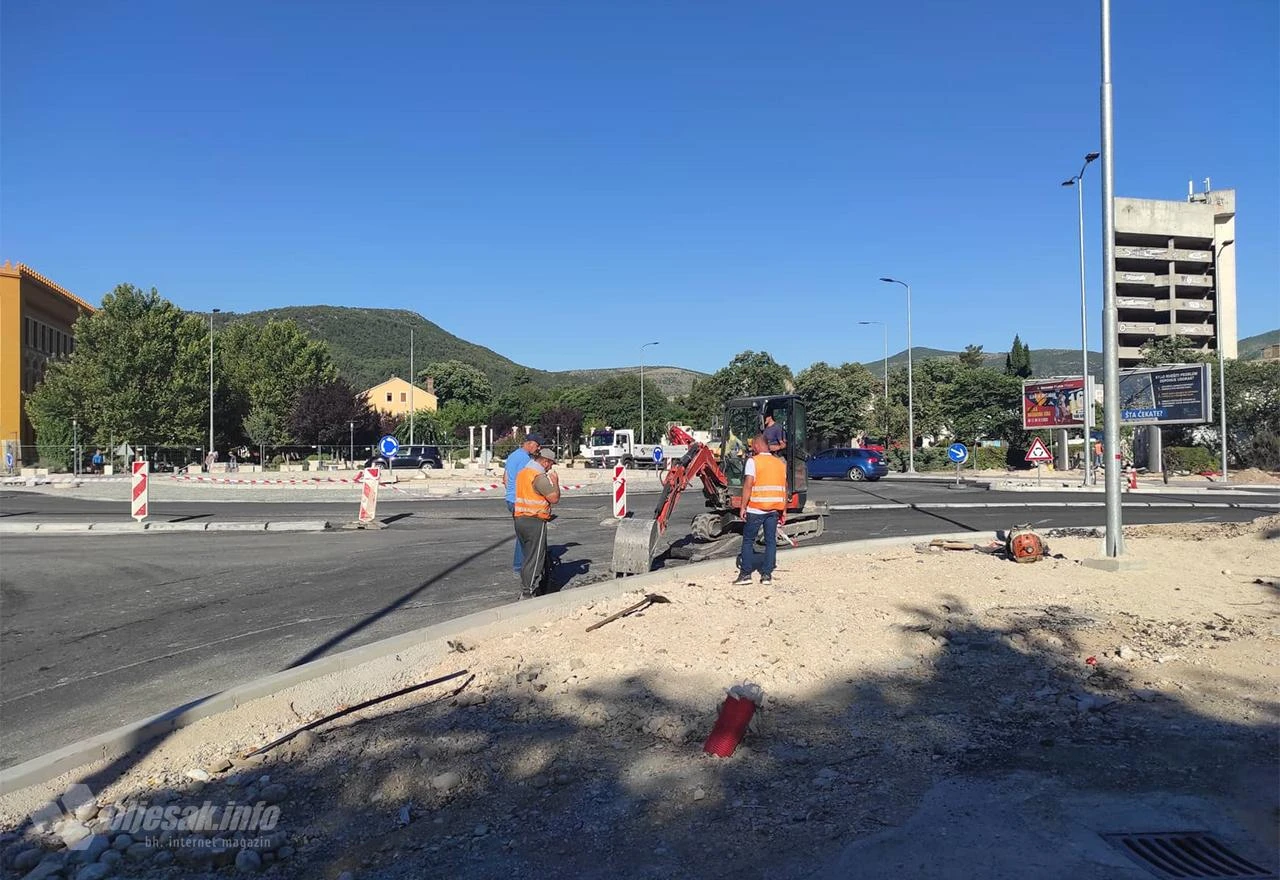 Radi asfaltiranja ceste oko Španjolskog trga očekujte gužvu u prometu