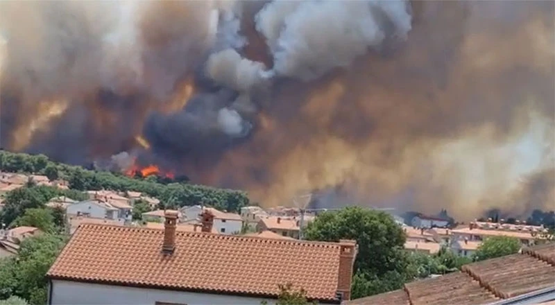 Požar u Puli u potpunosti pod nadzorom