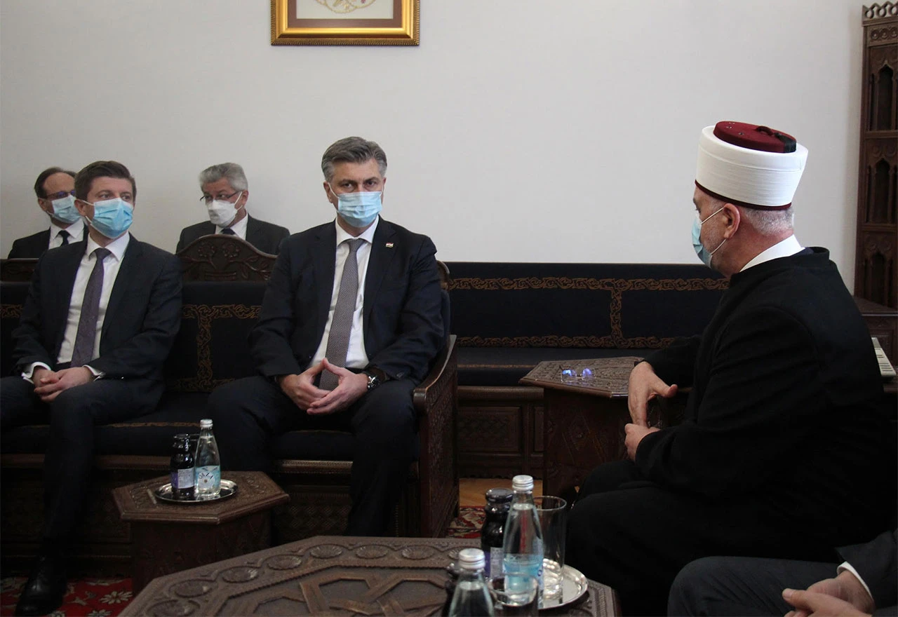 Kavazović vidi spas u Plenkoviću i najavio da će se Islamska zajednica suzdržati od svrstavanja