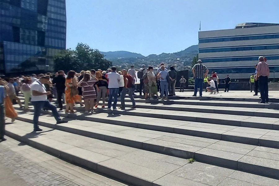 Prosvjed zbog povećanja plaća: Više volimo okupljanja bez teških tema