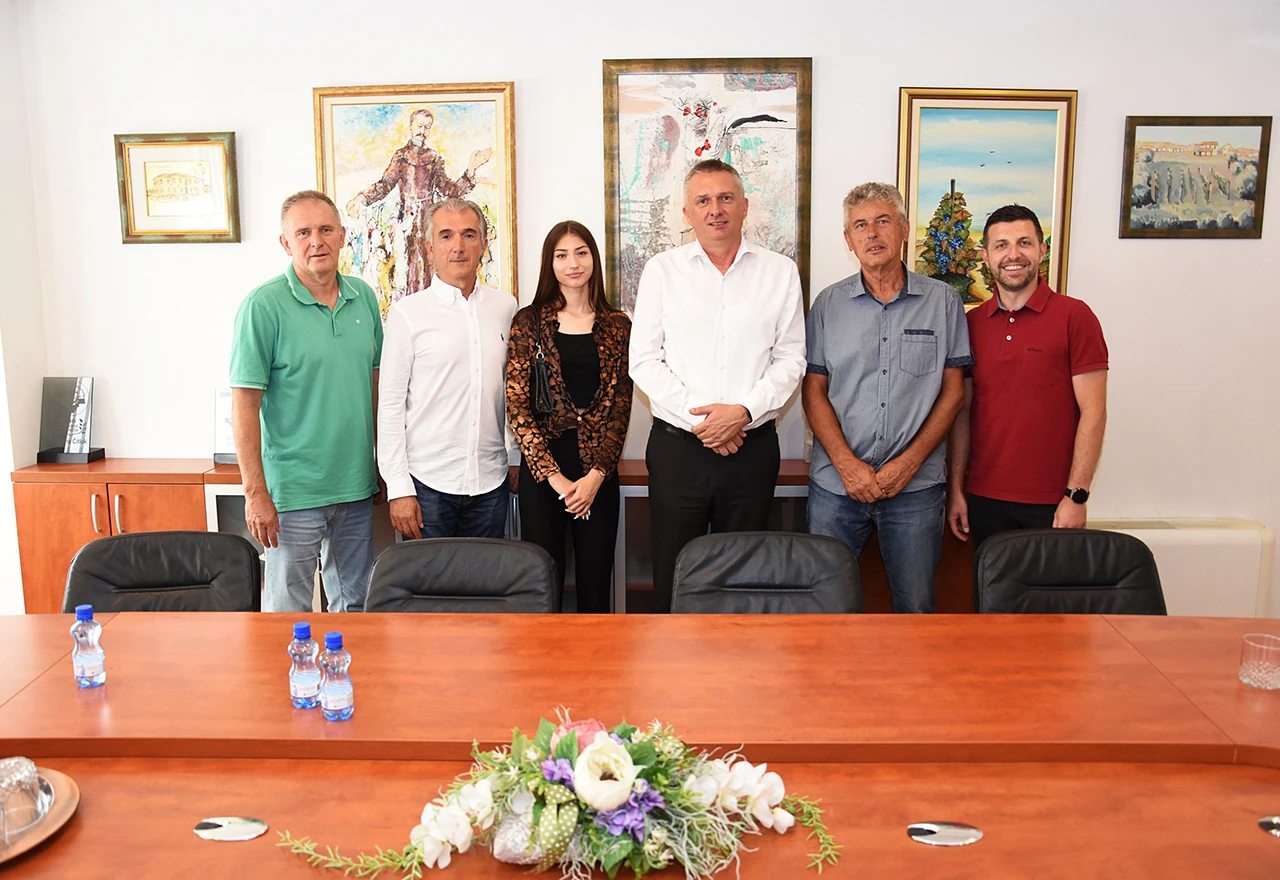 Prijam za odličnu mladu atletičarku