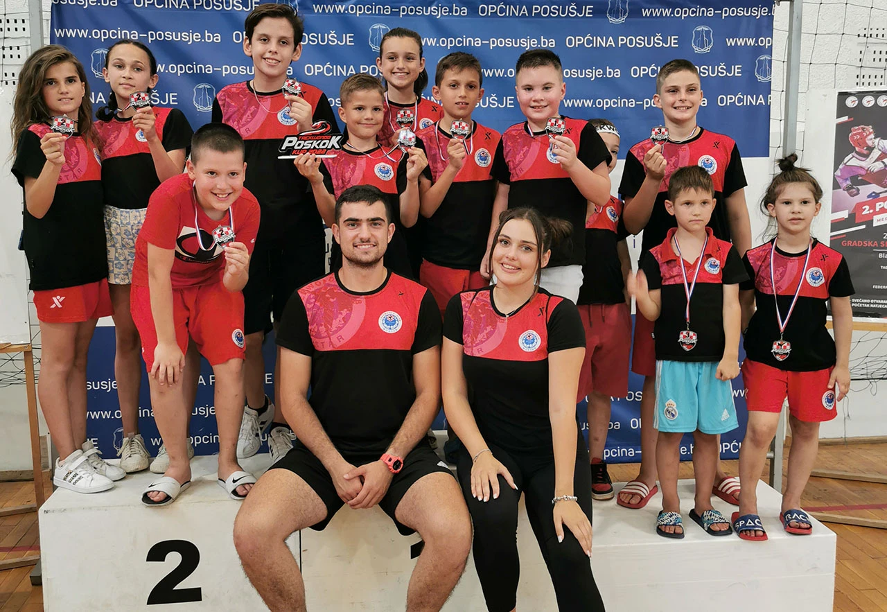 Sretnih 13 medalja za Taekwondo klub Zrinjski