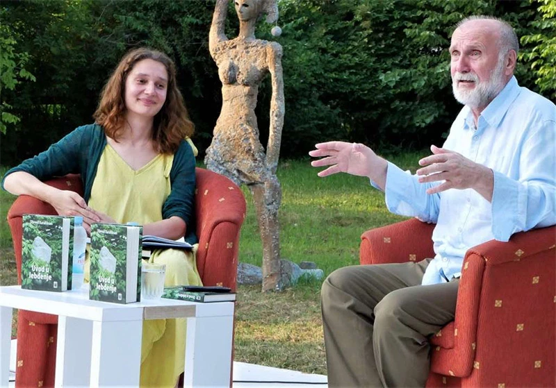 Knjiga koja je najduže čekala Karahasana