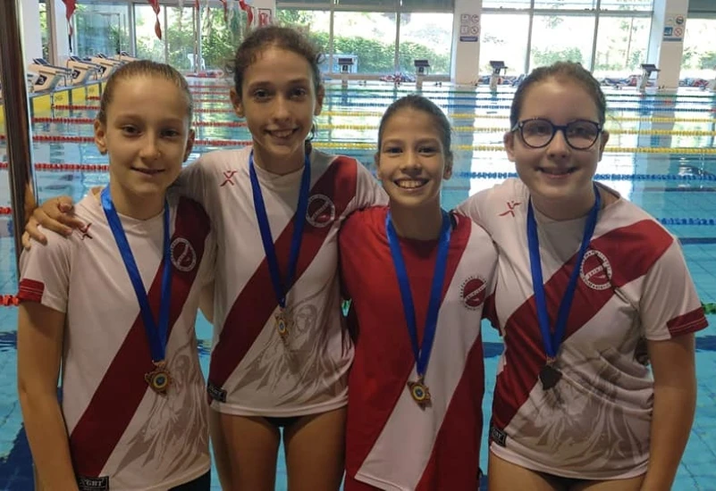44 medalje za mostarske plivače 