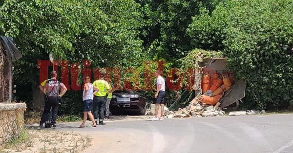 Ronaldov zaposlenik se zabio u ogradu kuće i uništio mu Bugattija vrijednog 2.5 milijuna eura
