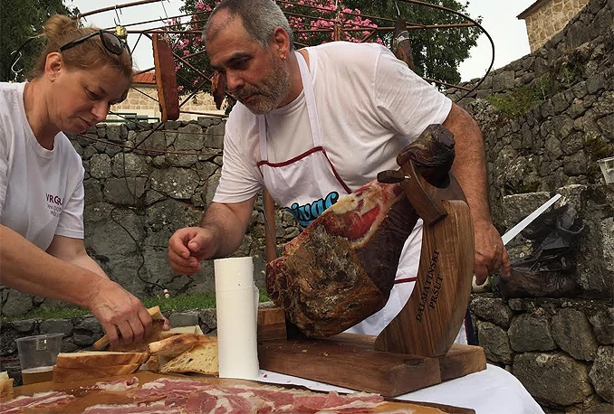 Bit će pršuta, bit će vina, a stiže i Severina!