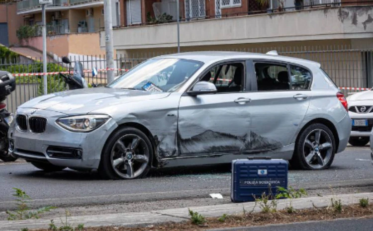 VIDEO | Vatikan: Albanac autom probio blokadu. Policija pucala u gume!
