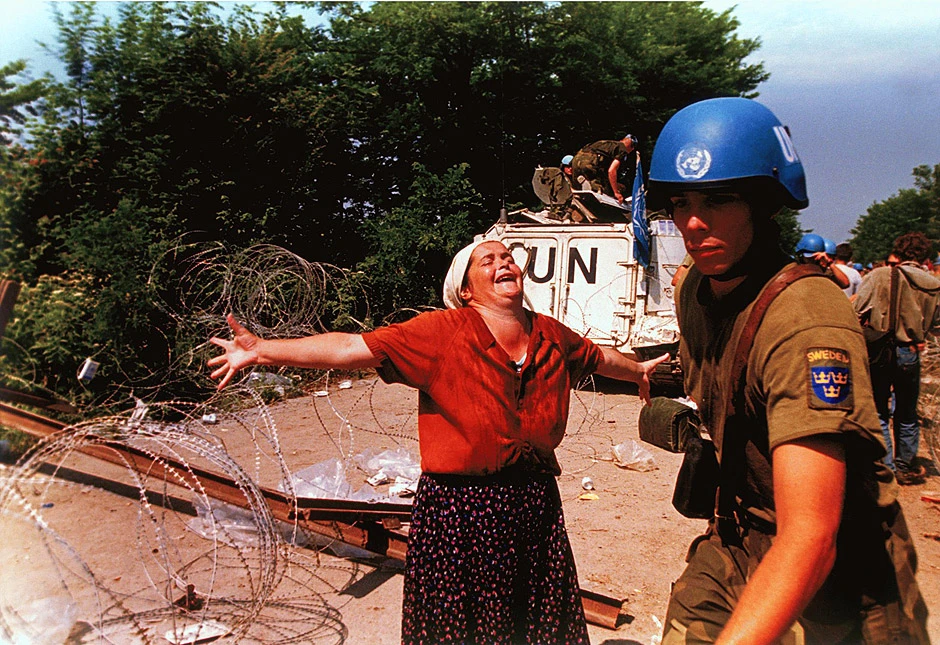 Nizozemski premijer ispričao se vojnicima zbog Srebrenice