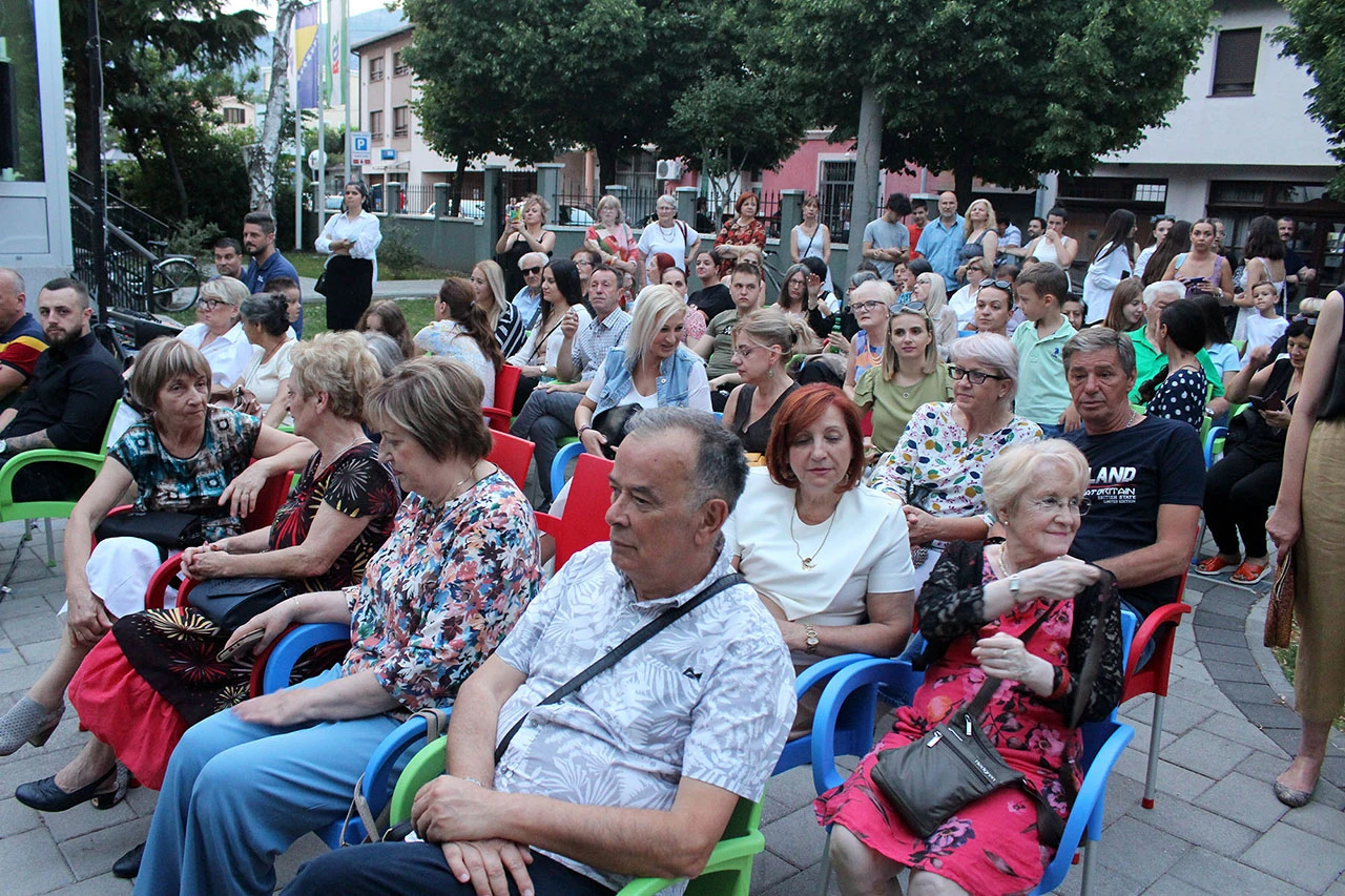 Mjuzikl ''Romska bajka'' oduševio mostarsku publiku