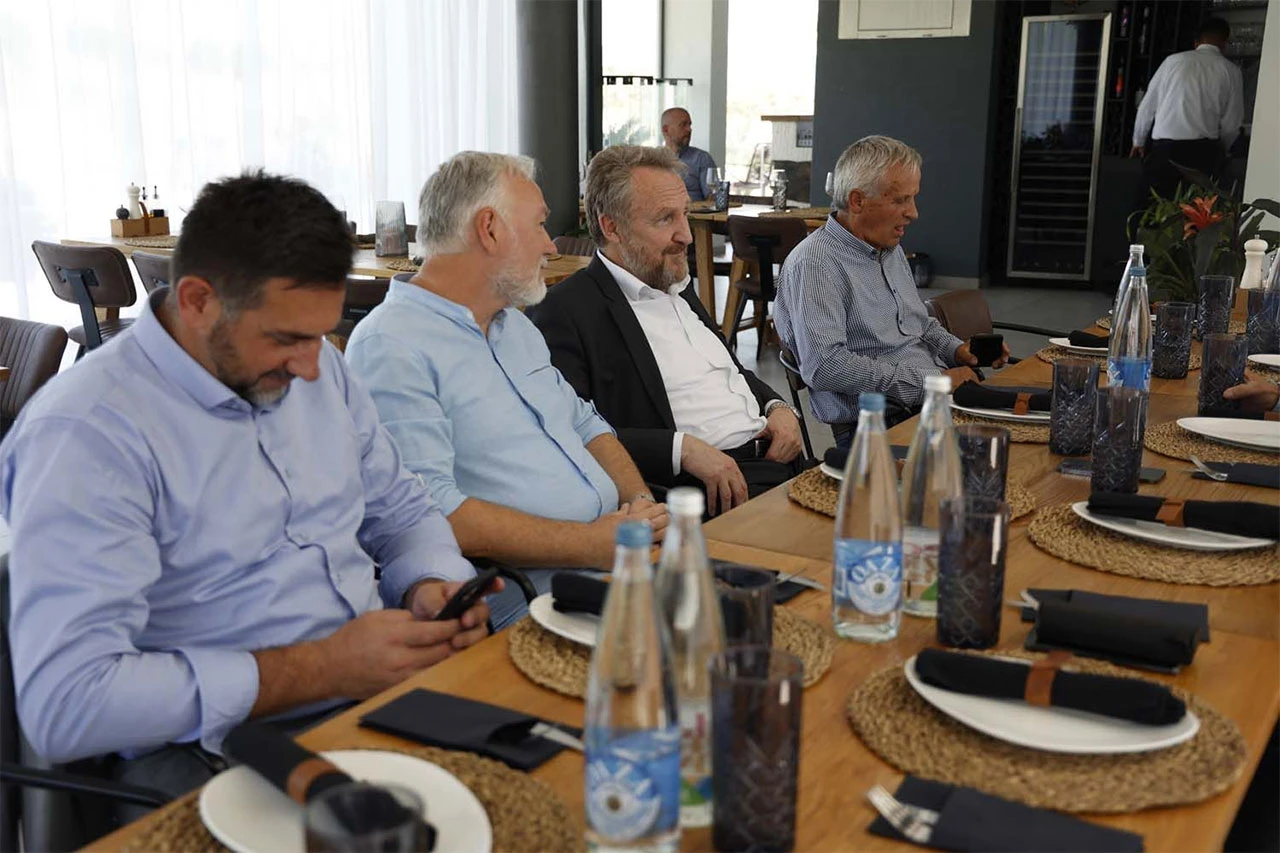 Izetbegović s ratnim zapovjednicima i generalima u Mostaru: Treba biti na oprezu