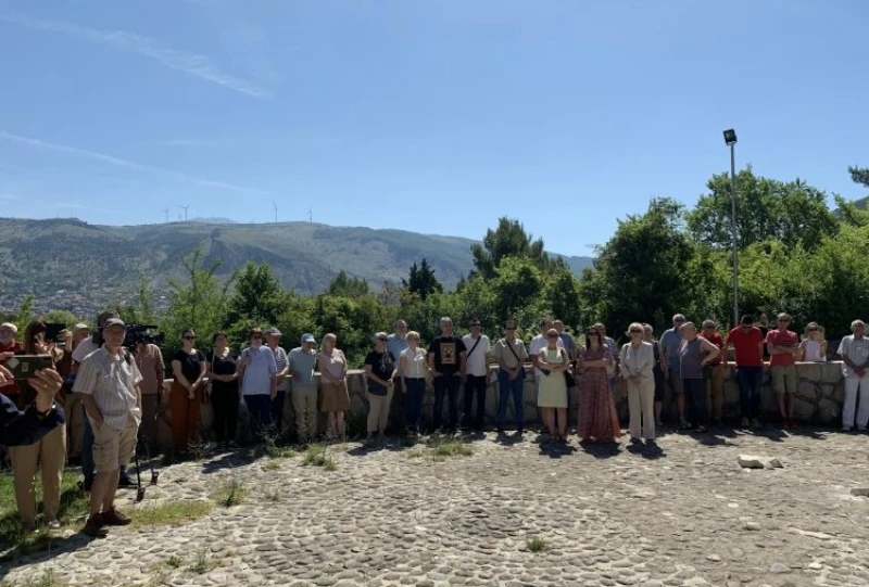 Prosvjed na Partizanskom: Pređena je crvena linija, slijede li nam bijele trake ili čaršafi?