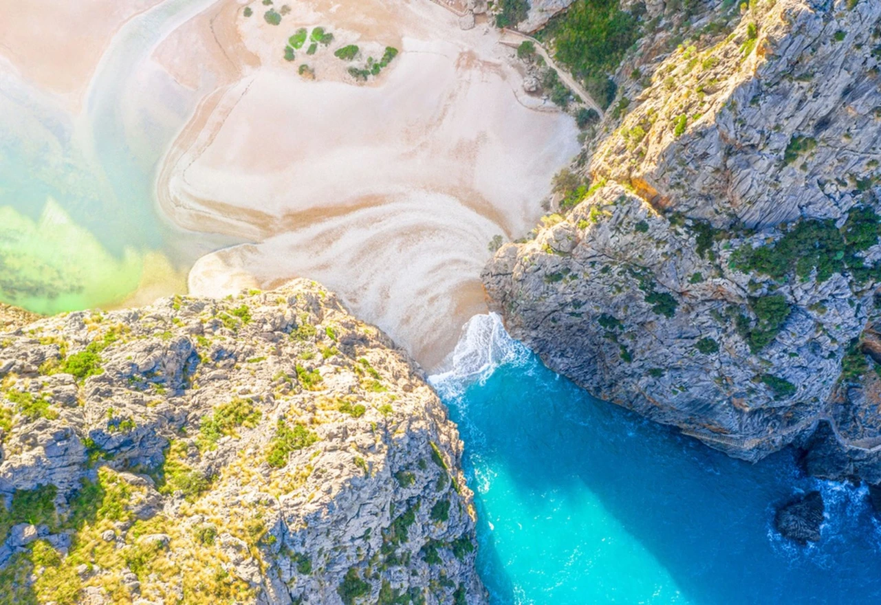 Šetnica kroz kanjon koji krije jednu od najljepših plaža Mediterana