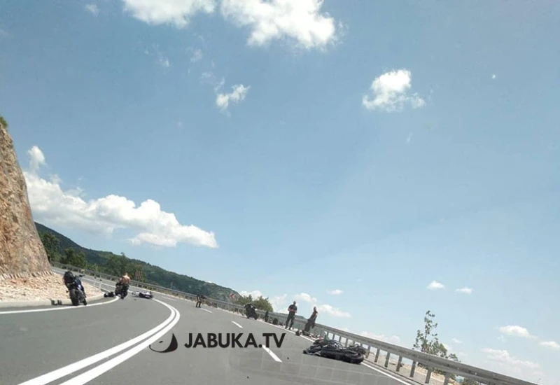 Više motociklista ozlijeđeno u prometnoj nesreći