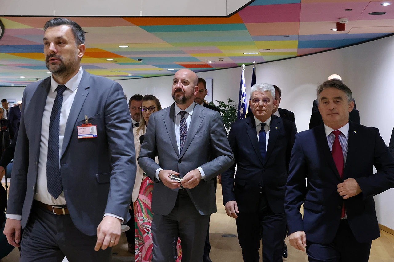 Od sastanka se ne očekuje mnogo: ''Najbitnije mi je da sklonimo ove lopove sa scene''