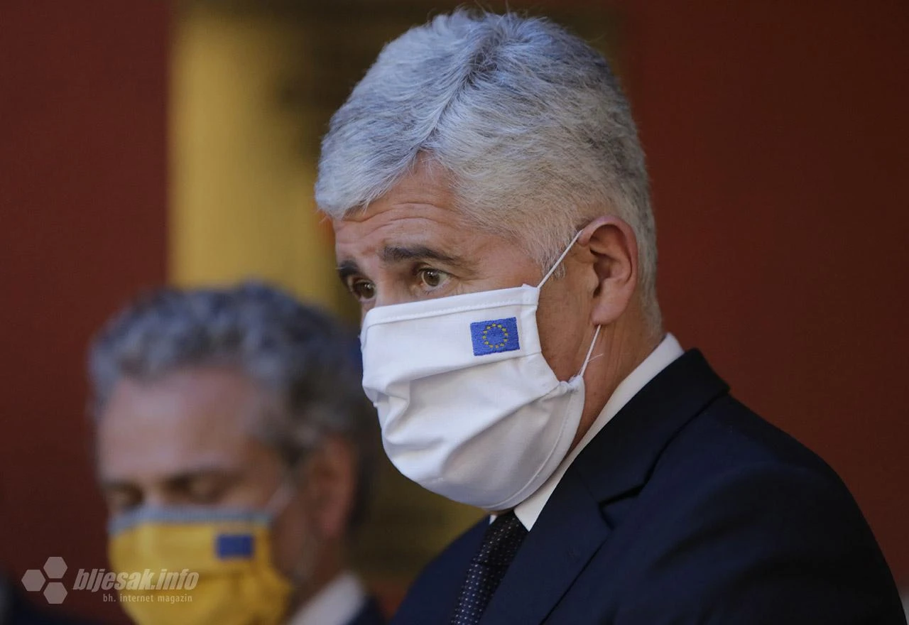 Čović ne želi u istu prostoriju s Komšićem: Ide u Bruxelles kratko pozdraviti