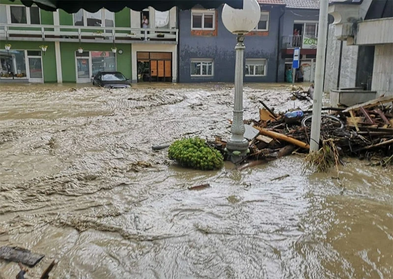 Poplavljeno 200 stambenih objekata