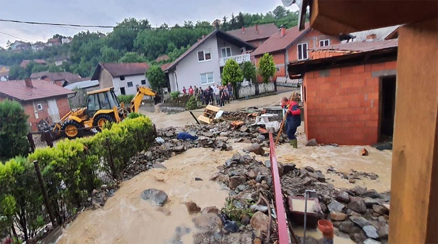 Poplave u Tuzlanskom kantonu, poplavljeni stambeni objekti, uništeni plastenici