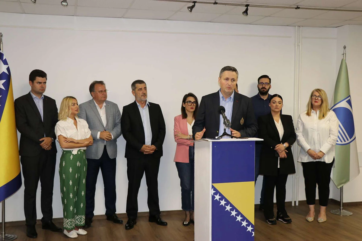 Bećirović u Mostaru dobio potporu Prve mostarske partije