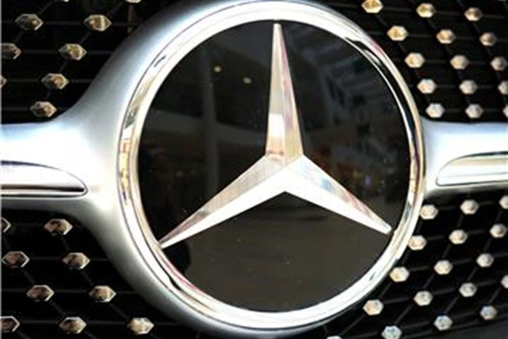 Mercedes-Benz povlači skoro milijun modela vozila zbog neispravnih kočnica