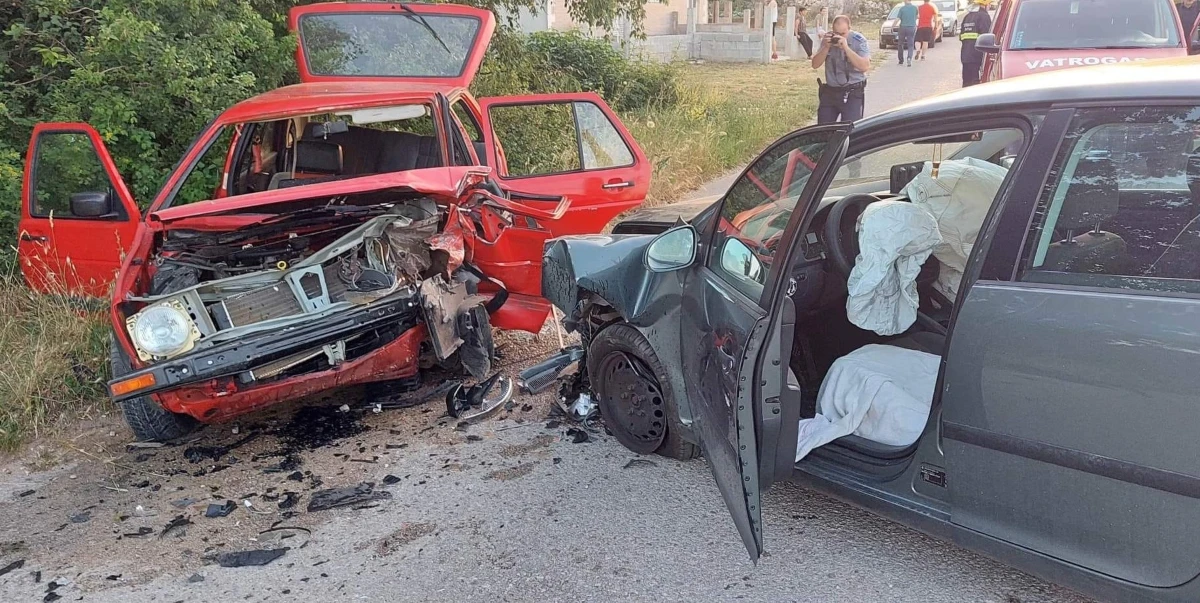 Teška prometna kod Čitluka: Dvije osobe ozlijeđene