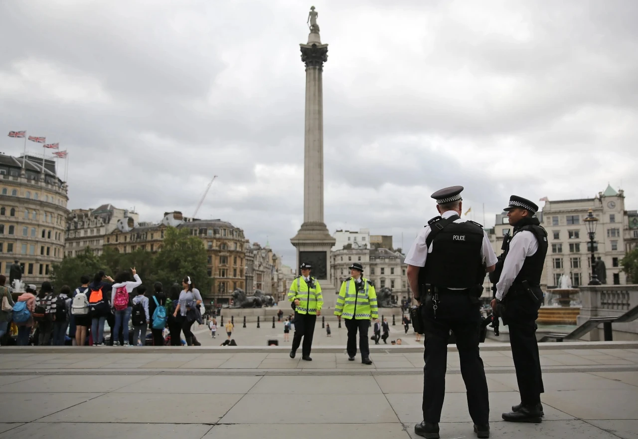 Nakratko evakuiran poznati londonski trg