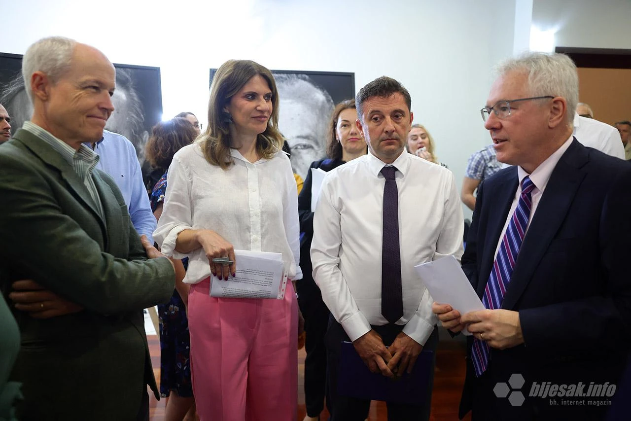 ''Lično'' u Mostaru: Kroz portrete žrtava rata moguće je promovirati mir i povjerenje