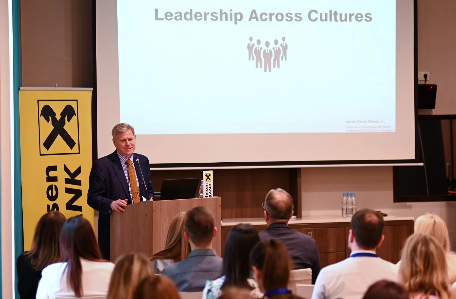 Raiffeisen banka podržala AMCHAM Leader Roots program