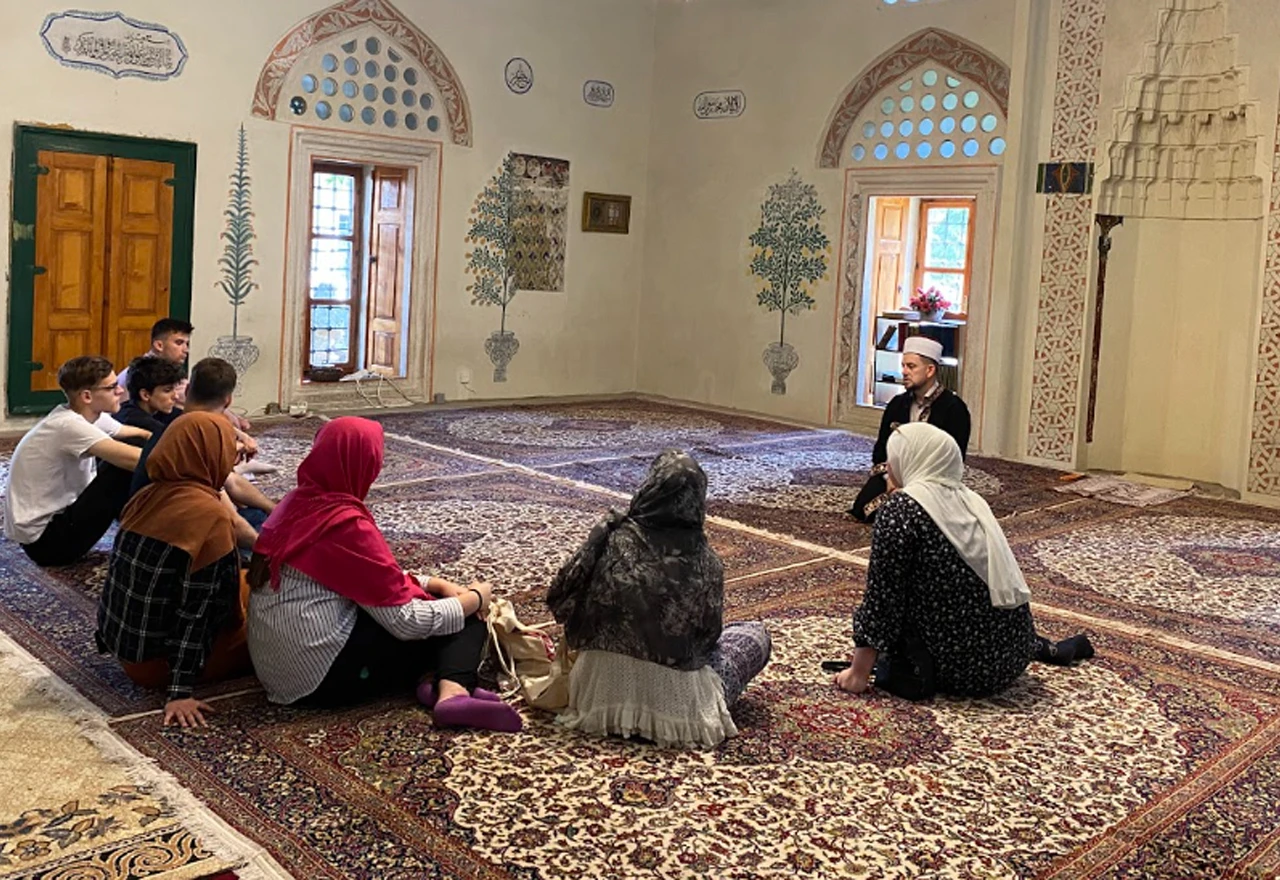 Mladi posjetili mostarske bogomolje i učili o drugim religijama