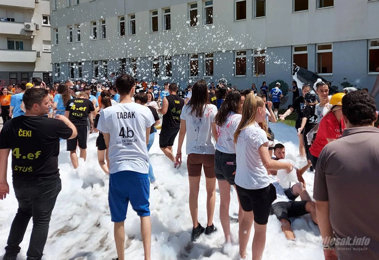 Norijada u Mostaru: Slavlje za kraj srednjoškolskog obrazovanja