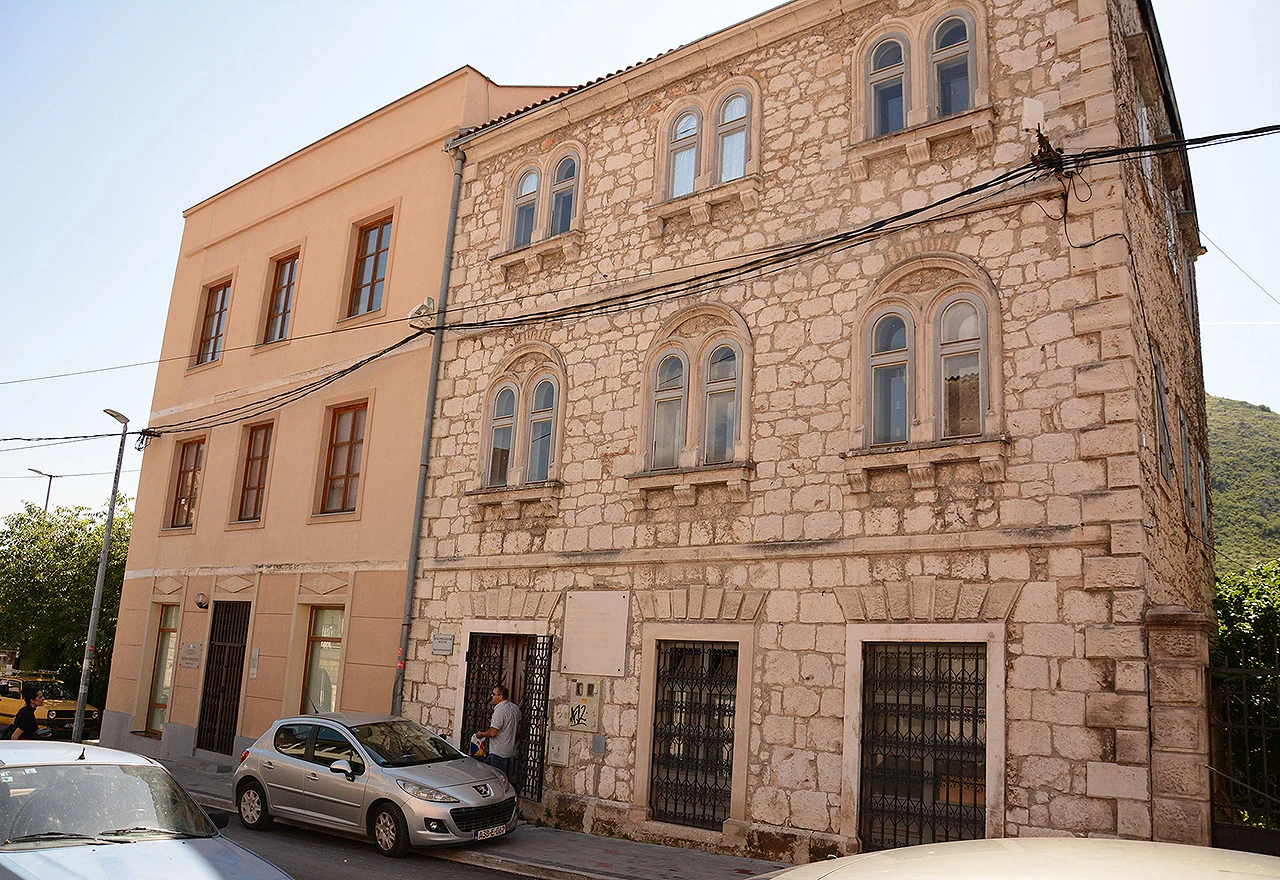 U bašti Ćorovića kuće predstava 'Presuda: Tiha likvidacija'