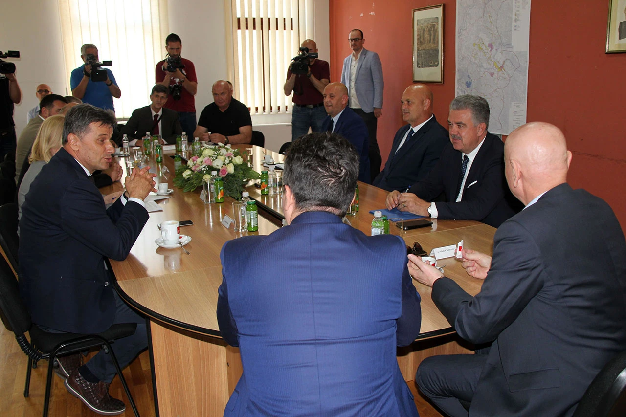 Novalić: Spremni smo pomoći Stocu i drugima