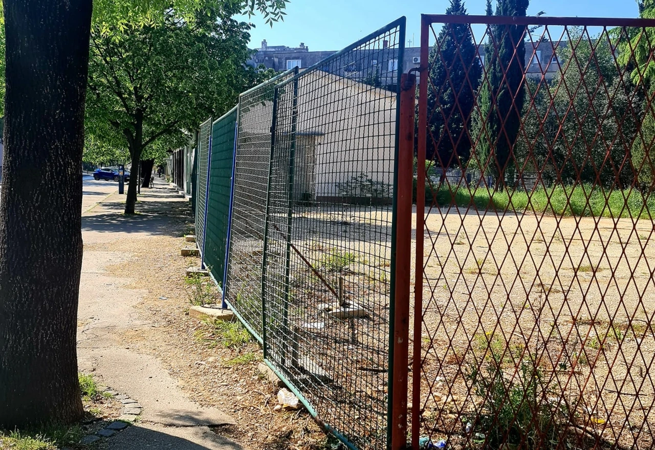 Zatrpana rupa otvorila brojna pitanja