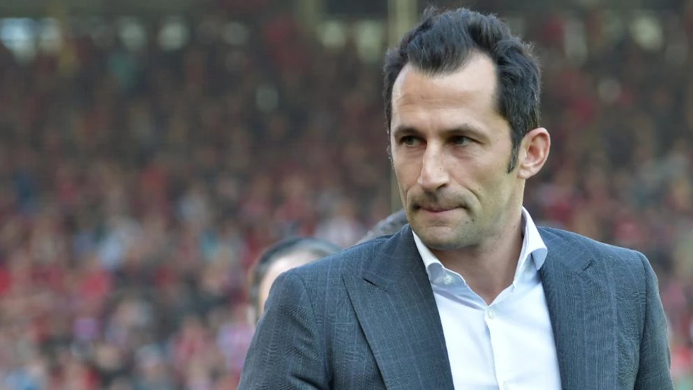 Salihamidžić na udaru navijača, legenda kluba stala u njegovu obranu