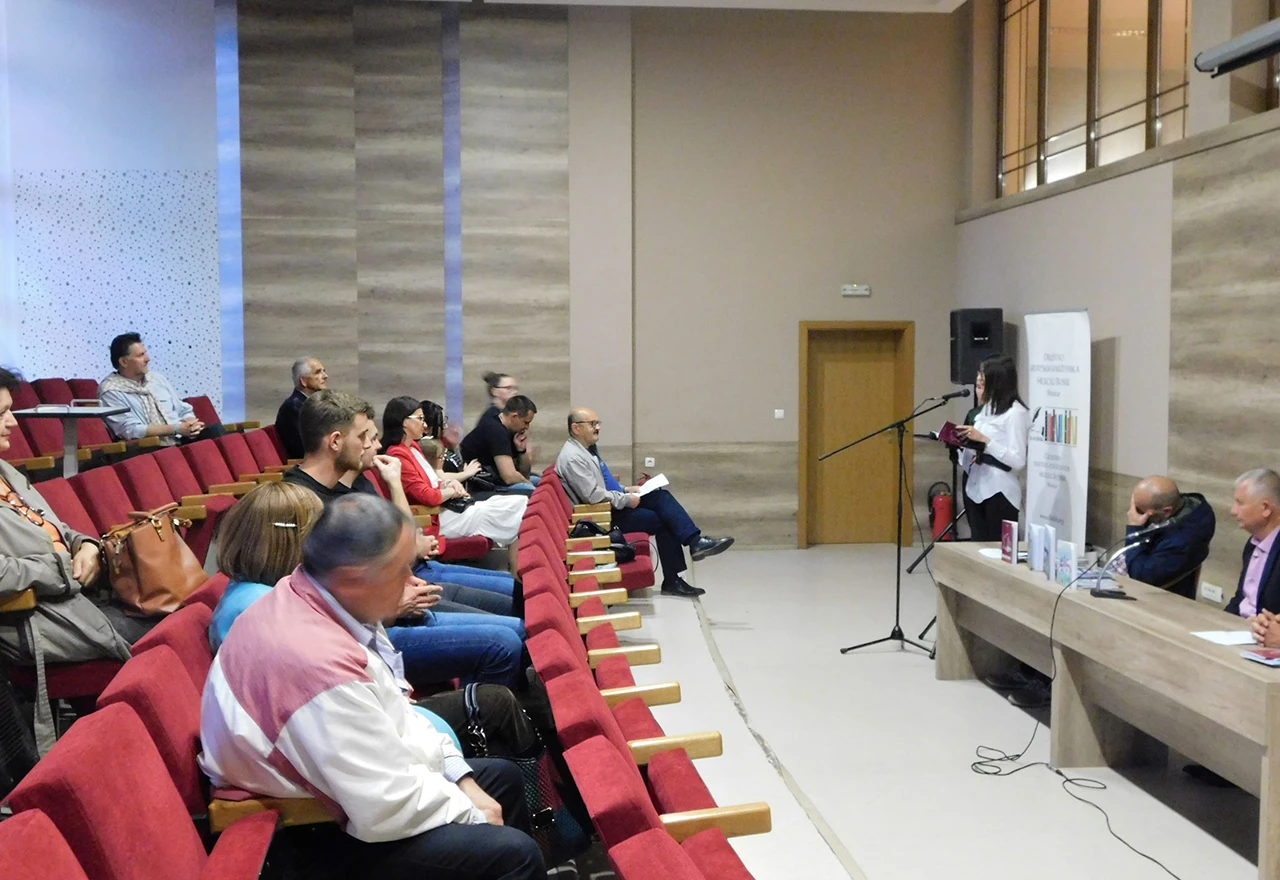 Predstavljeno stvaralaštvo člana DHK HB Ive Raguža