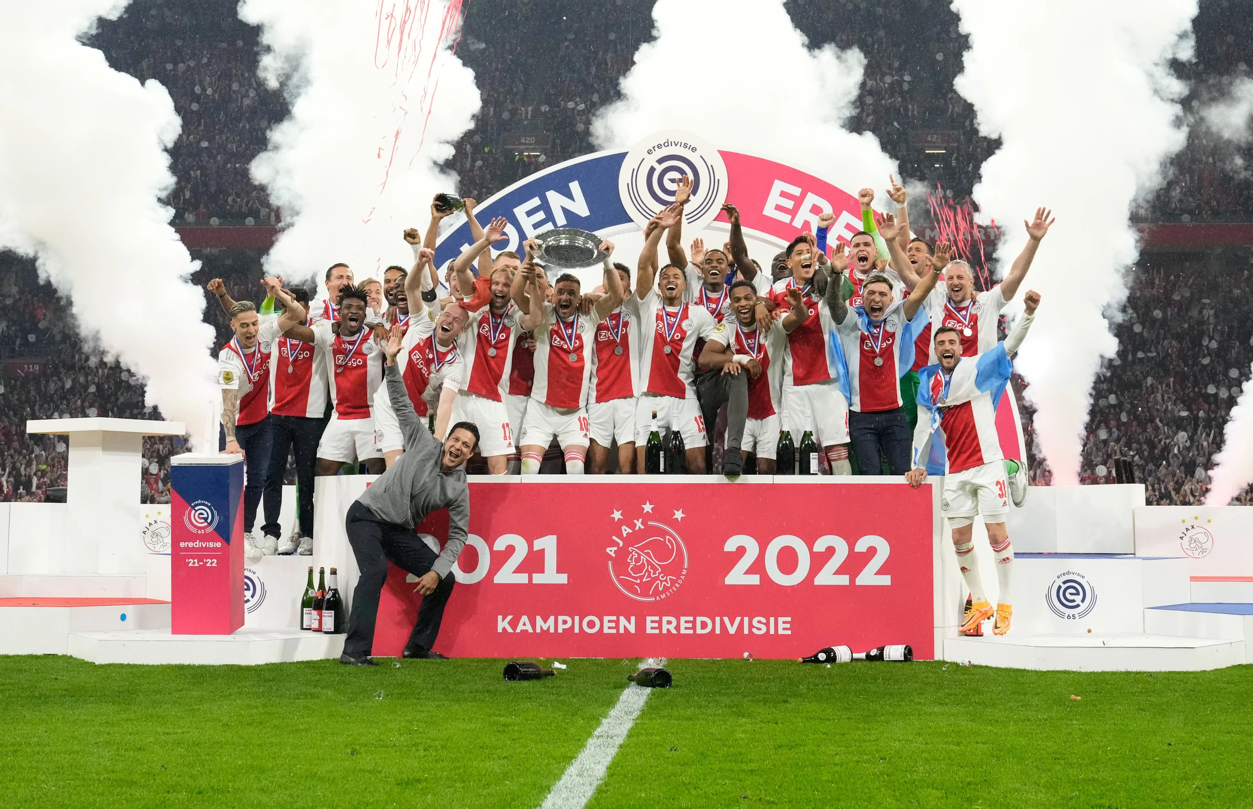 Nogometaši Ajaxa osvojili 36. naslov prvaka