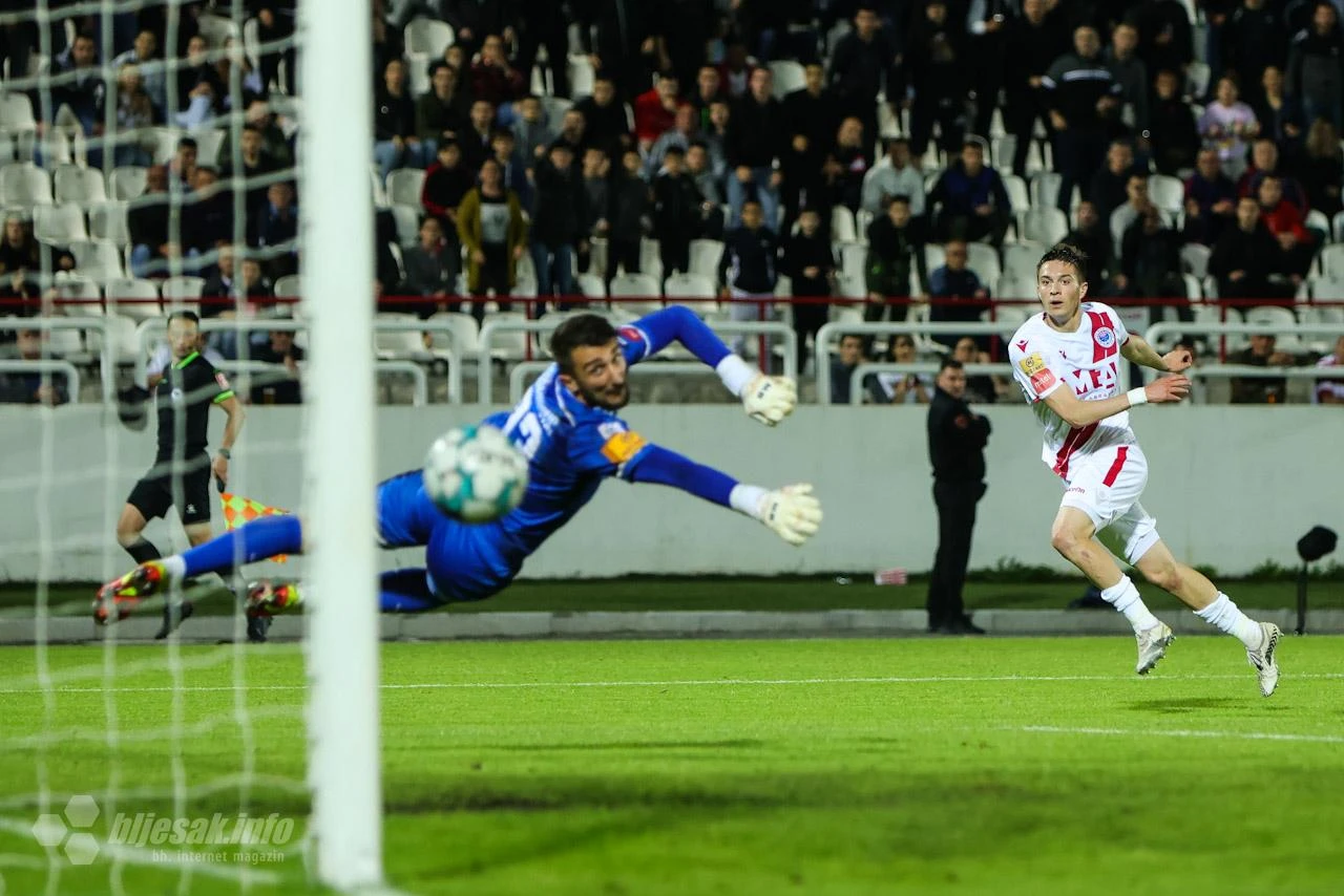 VIDEO | Crveni karton, čarke i nevjerojatni promašaj obilježili derbi