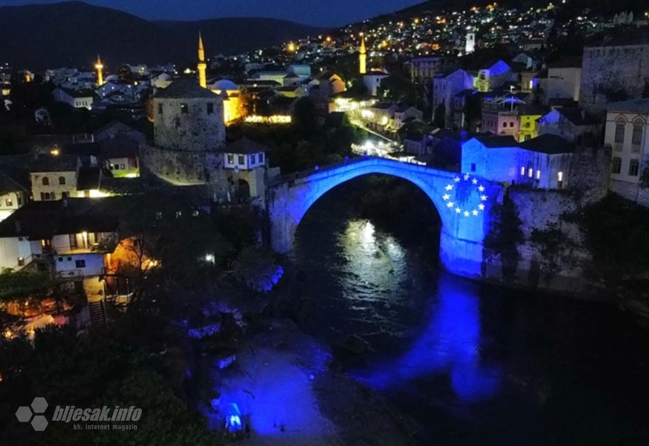 Stari most zasjao u bojama Europske unije 