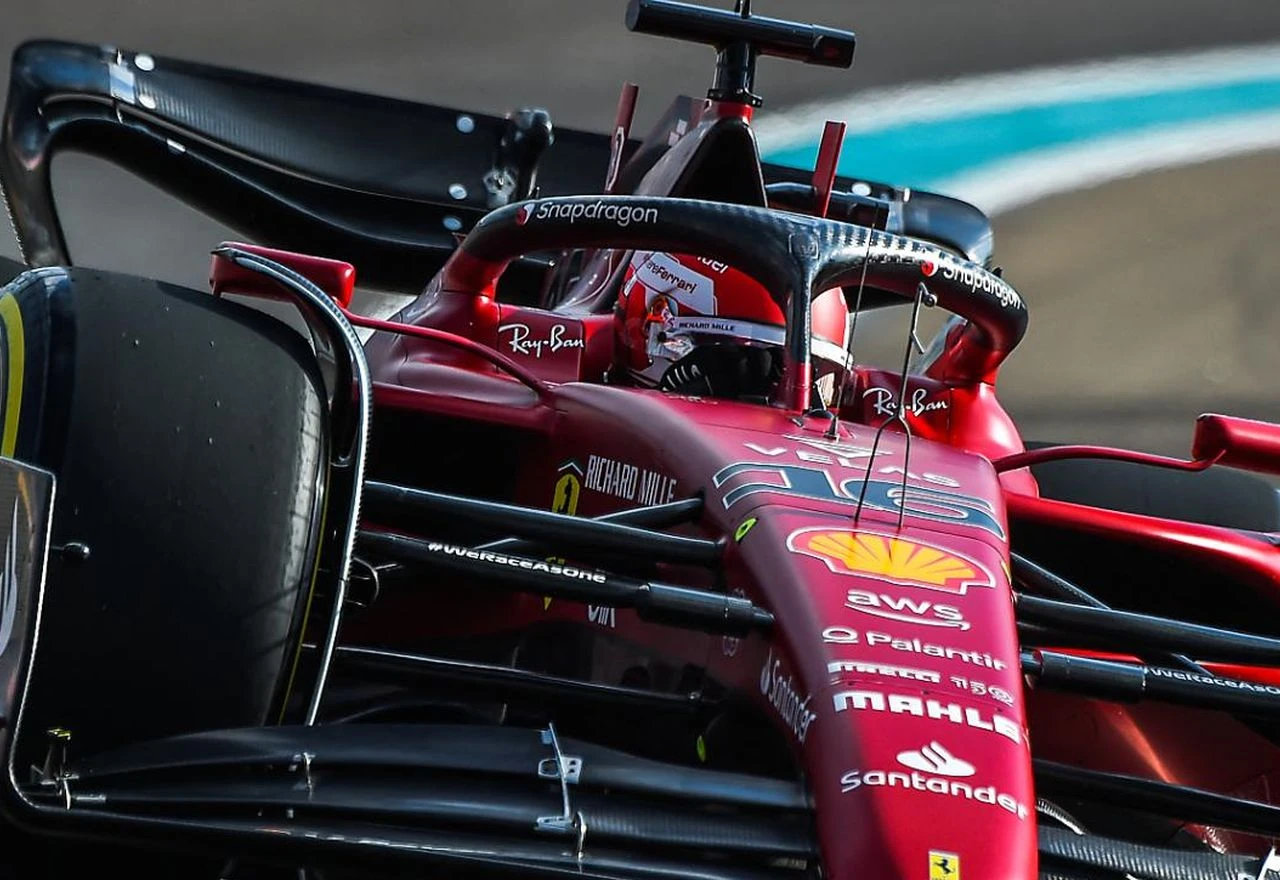 Charles Leclerc ispred Sainza