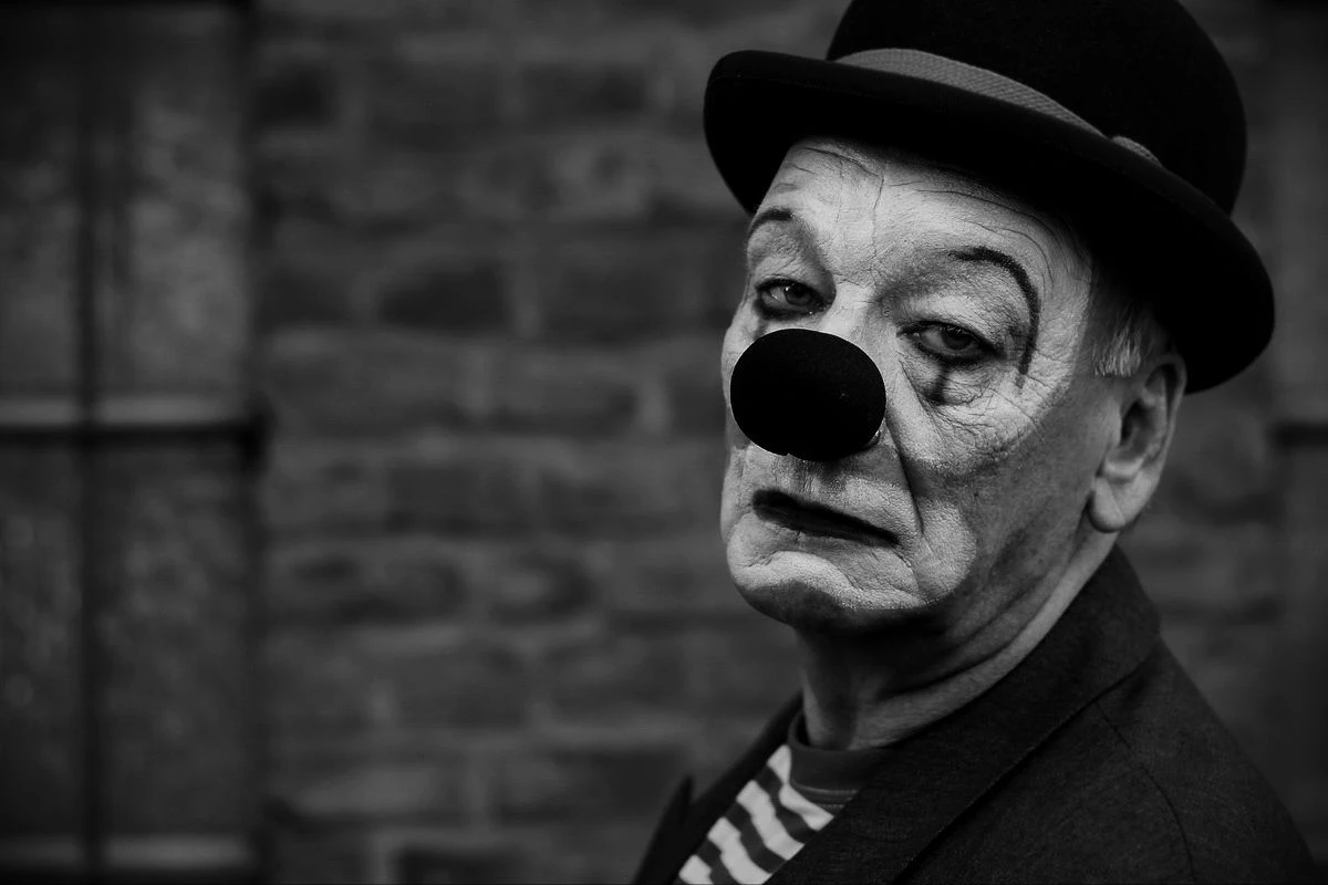 Sve naše maske i sva naša bol