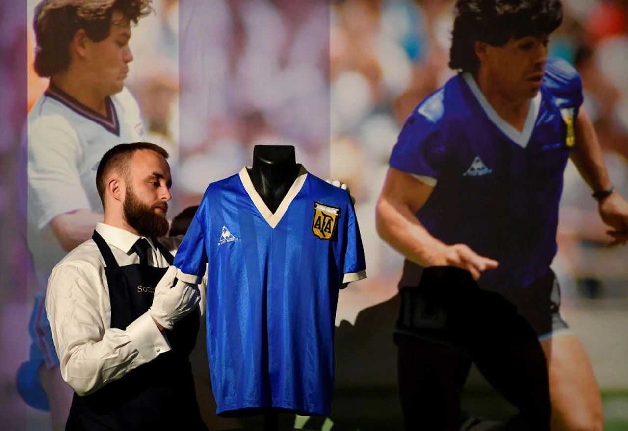 Maradonin dres "Božja ruka" prodan za rekordan iznos