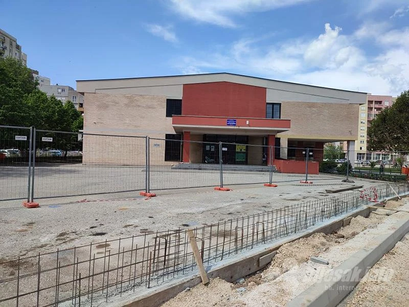 Mostar: Pločnik proširen, ali ostaje još jedno ali…