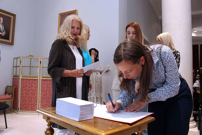 Prosvjeta dodijelila 150 stipendija